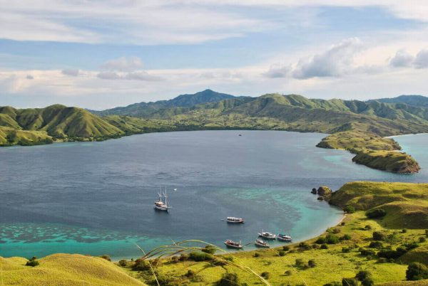 Pasang Pompa Air Tenaga Surya NTT