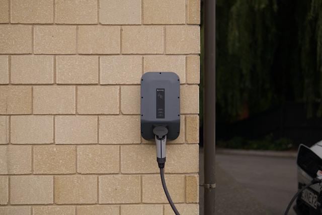 Ev home charger yang tepat untuk mobil listrik anda