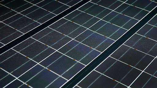 pilih panel surya terbaik dan berkualitas