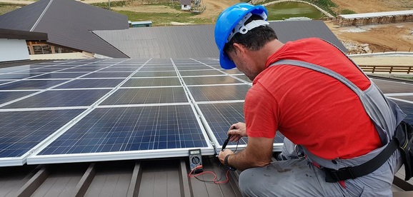 biaya pasang solar panel