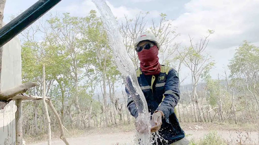 pompa air kolam tenaga surya